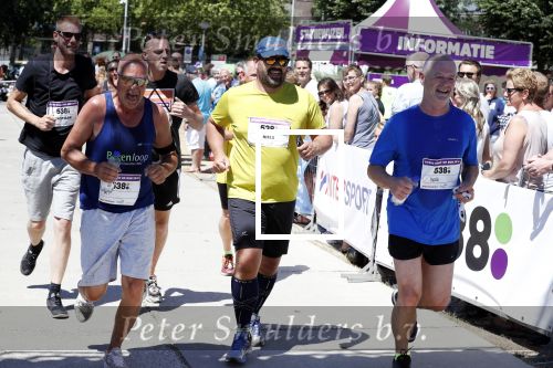 Amsterdam 1 juli 2018
Edwin Evers Run bij het science park met vele bners. Niels van Baarlen