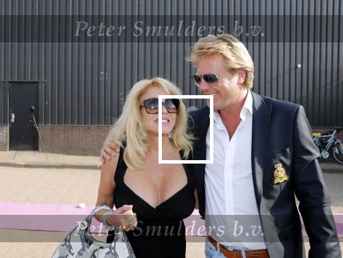 Amsterdam 6 juli 2018
Gordon viert zijn 50e verjaardag bij de Harbour Club en gaat daarna varen met de roze MS de Jordaan. Patricia Paay met haar man Robert