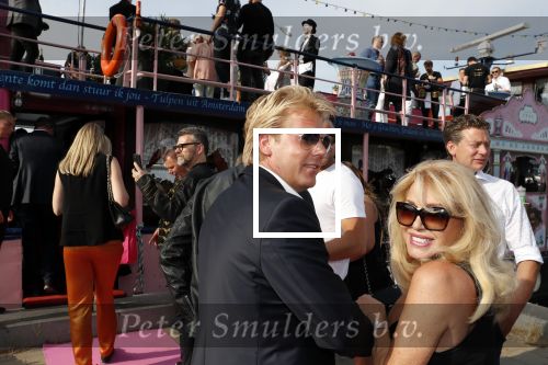 Amsterdam 6 juli 2018
Gordon viert zijn 50e verjaardag bij de Harbour Club en gaat daarna varen met de roze MS de Jordaan. Patricia Paay met haar man Robert
