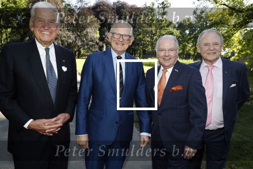Haarzuilens 20 juni 2018
Haringparty op kasteel de Haar. Pieter v Vollenhoven met Jaap Rost Onnes en Ronnie Tober en Jan Jochems