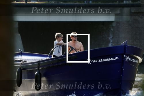 Amsterdam 23 juli 2018
Prins Bernhard jr aan het varen met zijn waterdream en 2 kinderen van hem.