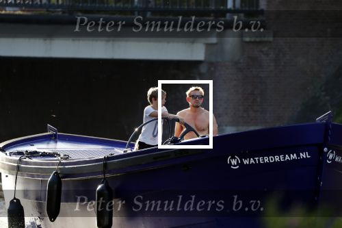Amsterdam 23 juli 2018
Prins Bernhard jr aan het varen met zijn waterdream en 2 kinderen van hem.