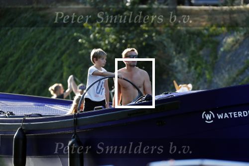 Amsterdam 23 juli 2018
Prins Bernhard jr aan het varen met zijn waterdream en 2 kinderen van hem.