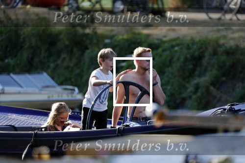 Amsterdam 23 juli 2018
Prins Bernhard jr aan het varen met zijn waterdream en 2 kinderen van hem.