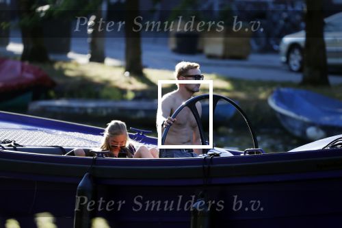 Amsterdam 23 juli 2018
Prins Bernhard jr aan het varen met zijn waterdream en 2 kinderen van hem.