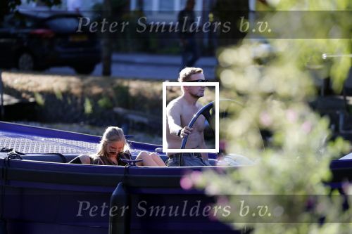 Amsterdam 23 juli 2018
Prins Bernhard jr aan het varen met zijn waterdream en 2 kinderen van hem.