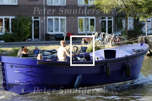 Amsterdam 23 juli 2018
Prins Bernhard jr aan het varen met zijn waterdream en 2 kinderen van hem.