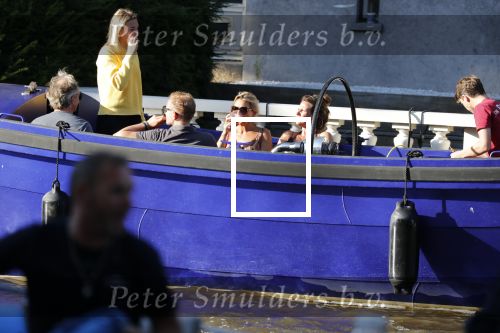 Amsterdam 29 juni 2018
Prins Bernhard jr en zijn  vrouw Prinses Annette borrelen met vrienden op hun boot (waterdream is het merk van de boot). De boot ligt achter hun huis.