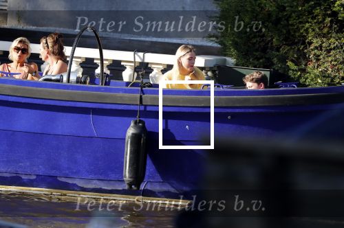 Amsterdam 29 juni 2018
Prins Bernhard jr en zijn  vrouw Prinses Annette borrelen met vrienden op hun boot (waterdream is het merk van de boot). De boot ligt achter hun huis.