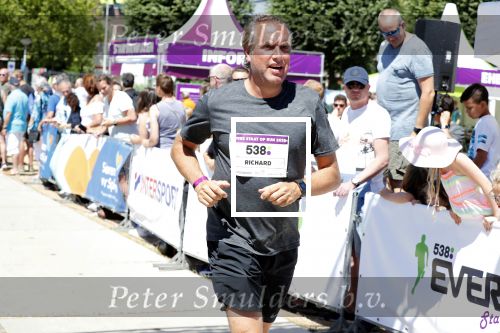 Amsterdam 1 juli 2018
Edwin Evers Run bij het science park met vele bners. Richard Kemper