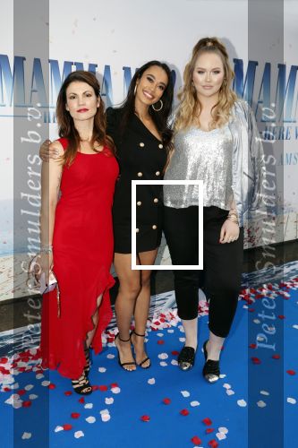 Amsterdam 17 juli 2018
Premiere Mamma mia in Tuschinski. Romy Monteiro en Nikkie Tutorials
