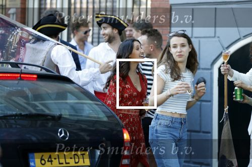 Amsterdam 29 juni 2018
Forum voor Democratie van Thierry Baudet varen met relaties door de grachten van Amsterdam . oa aanwezig Matthijs Albers Jort kelder (met eigen boot) Alwien Tulner Mat Herben Theo Hiddema en Ebru Umar.