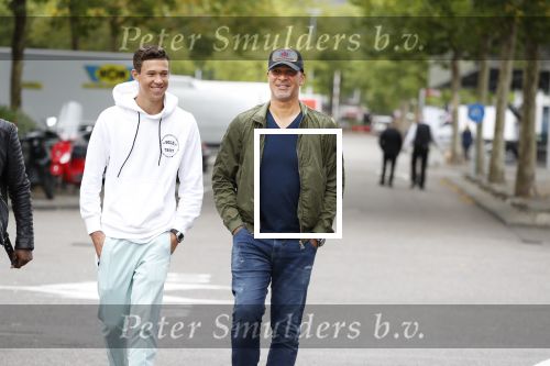 Amsterdam 9 juli 2018
Ruud Gullit met zijn zoon Maxim en Dj Johnny Kelvin.