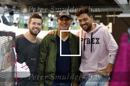 Amsterdam 9 juli 2018
Cris de Ravallet met Ruud Gullit en â€¦ in Pirex stand op de modefabriek.