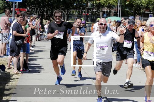 Amsterdam 1 juli 2018
Edwin Evers Run bij het science park met vele bners. Sander Lantinga met Bob Rijnders en Gerard Ekdom