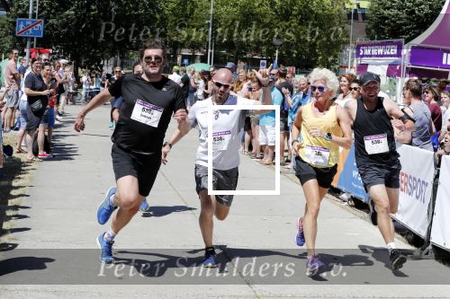 Amsterdam 1 juli 2018
Edwin Evers Run bij het science park met vele bners. Sander Lantinga met Bob Rijnders en Gerard Ekdom