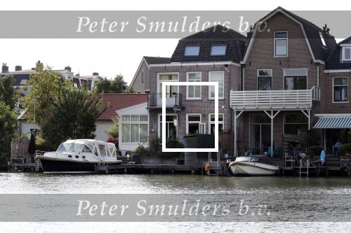 Weesp 4 juli 2018
Sara Kroos haar huis / huizen (de 2 linker) aan de vecht in Weesp