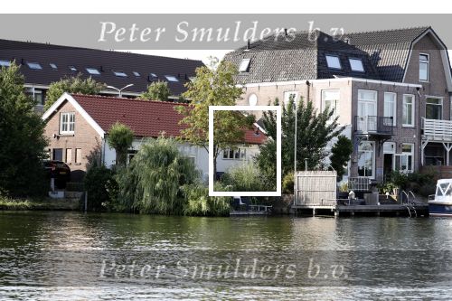 Weesp 4 juli 2018
Sara Kroos haar huis / huizen (de 2 linker) aan de vecht in Weesp