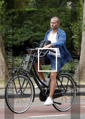 Amsterdam 6 juli 2018
Sascha Visser op de fiets in amsterdam zuid.