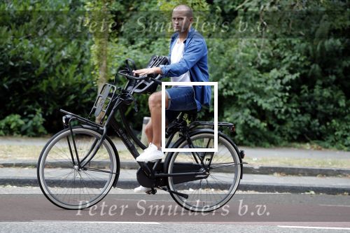 Amsterdam 6 juli 2018
Sascha Visser op de fiets in amsterdam zuid.
