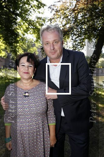 Haarzuilens 20 juni 2018
Haringparty op kasteel de Haar. Sharon Dijksma met man
