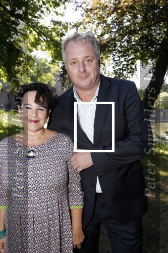 Haarzuilens 20 juni 2018
Haringparty op kasteel de Haar. Sharon Dijksma met man