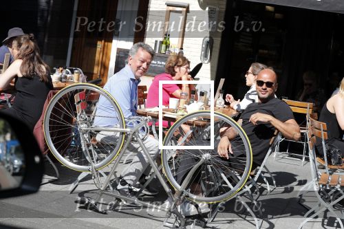 Amsterdam 5 juli 2018
Steve te Pas en Yves Gijraths op terras .