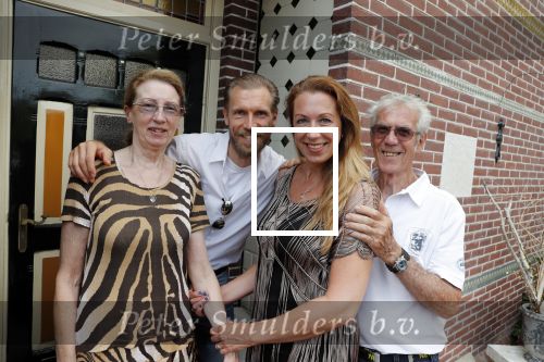 Hem 22 juli 2018
Veiling kleding en inboedel van Imca Marina . Imca gaat verhuizen en heeft daar niet voldoende ruimte. Susan Dijkhuijsen met familie