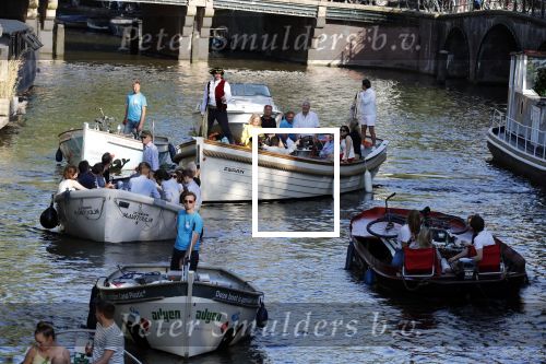 Amsterdam 29 juni 2018
Forum voor Democratie van Thierry Baudet varen met relaties door de grachten van Amsterdam . oa aanwezig Matthijs Albers Jort kelder (met eigen boot) Alwien Tulner Mat Herben Theo Hiddema en Ebru Umar.