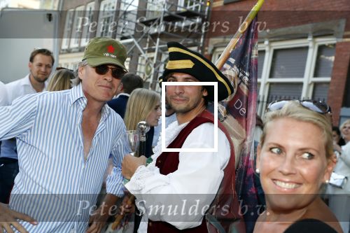 Amsterdam 29 juni 2018
Forum voor Democratie van Thierry Baudet varen met relaties door de grachten van Amsterdam . oa aanwezig Matthijs Albers Jort kelder (met eigen boot) Alwien Tulner Mat Herben Theo Hiddema en Ebru Umar.