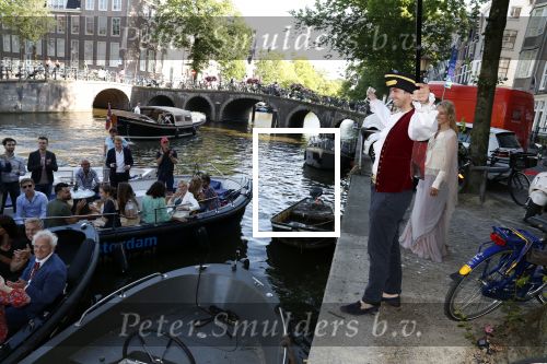 Amsterdam 29 juni 2018
Forum voor Democratie van Thierry Baudet varen met relaties door de grachten van Amsterdam . oa aanwezig Matthijs Albers Jort kelder (met eigen boot) Alwien Tulner Mat Herben Theo Hiddema en Ebru Umar.