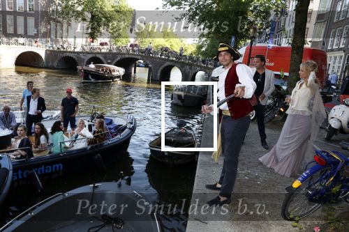 Amsterdam 29 juni 2018
Forum voor Democratie van Thierry Baudet varen met relaties door de grachten van Amsterdam . oa aanwezig Matthijs Albers Jort kelder (met eigen boot) Alwien Tulner Mat Herben Theo Hiddema en Ebru Umar.