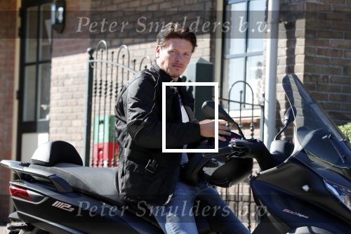 Vinkeveen 29 juni 2018
Thomas Berge op zijn nieuwe MP3 piaggio motor.
