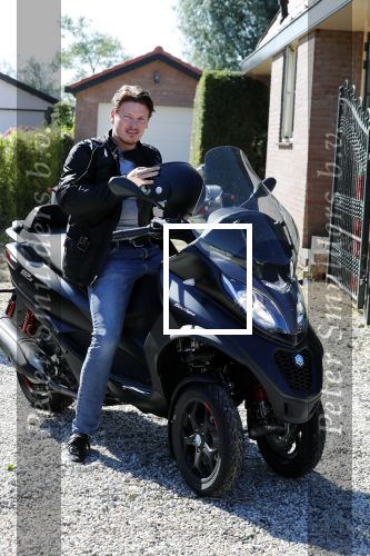 Vinkeveen 29 juni 2018
Thomas Berge op zijn nieuwe MP3 piaggio motor.