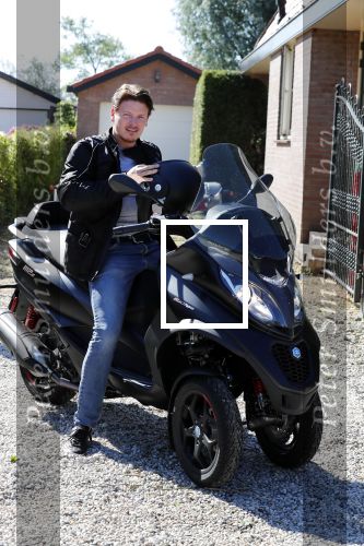 Vinkeveen 29 juni 2018
Thomas Berge op zijn nieuwe MP3 piaggio motor.