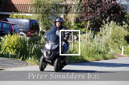 Vinkeveen 29 juni 2018
Thomas Berge op zijn nieuwe MP3 piaggio motor.