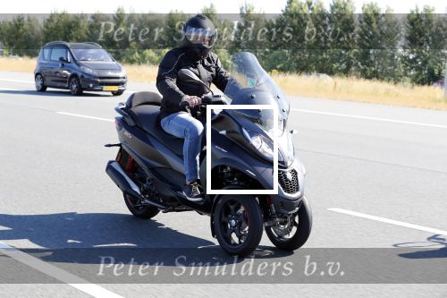 Vinkeveen 29 juni 2018
Thomas Berge op zijn nieuwe MP3 piaggio motor.