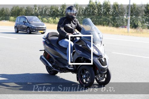 Vinkeveen 29 juni 2018
Thomas Berge op zijn nieuwe MP3 piaggio motor.
