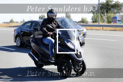 Vinkeveen 29 juni 2018
Thomas Berge op zijn nieuwe MP3 piaggio motor.