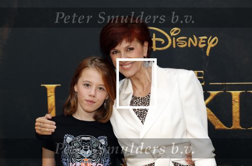 Amsterdam 15 juli 2019
Premiere the lion king in tuschinski. Chazia Mourali met dochter