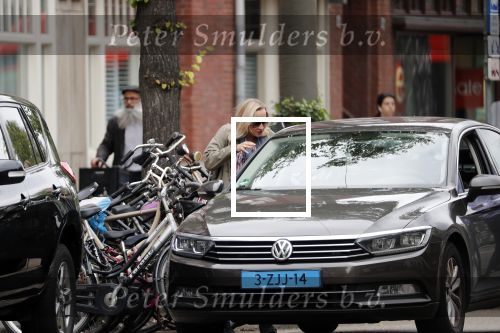 Amsterdam 11 juli 2019
Eva Jinek wordt door taxi thuis opgehaald om naar studio gebracht te worden.