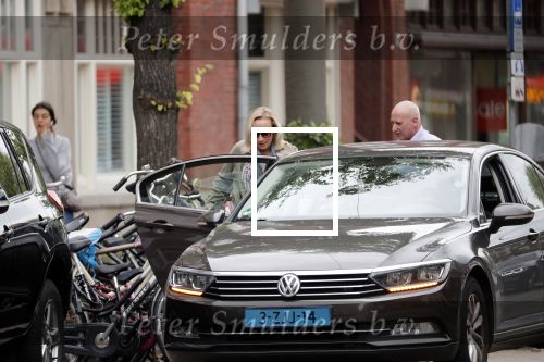 Amsterdam 11 juli 2019
Eva Jinek wordt door taxi thuis opgehaald om naar studio gebracht te worden.