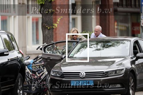 Amsterdam 11 juli 2019
Eva Jinek wordt door taxi thuis opgehaald om naar studio gebracht te worden.