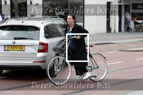 Amsterdam 6 juli 2019
In de v Eeghenstraat is er een bom af gegaan. Leco v Zadelhoff woont er bijna naast. Femke Halsema kwam op de fiets kijken.
