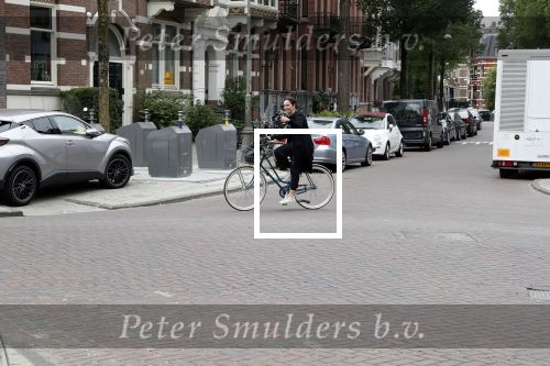 Amsterdam 6 juli 2019
In de v Eeghenstraat is er een bom af gegaan. Leco v Zadelhoff woont er bijna naast. Femke Halsema kwam op de fiets kijken.