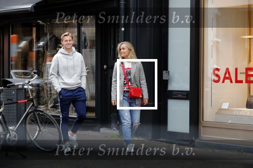 Amsterdam 3 juli 2019
Frenkie de Jong met zijn vriendin Mikky Kiemeney op de PC Hooftstraat. Frenkie draagt kleding van het merk van zijn vriendin.