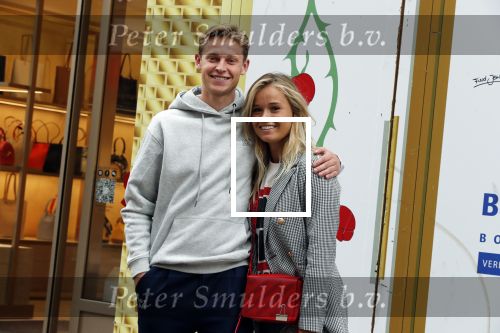 Amsterdam 3 juli 2019
Frenkie de Jong met zijn vriendin Mikky Kiemeney op de PC Hooftstraat. Frenkie draagt kleding van het merk van zijn vriendin.