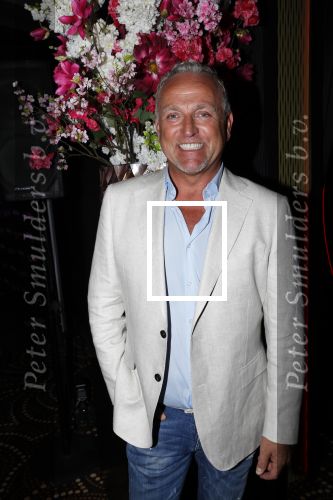 Amsterdam 16 juli 2019
Presentatie Amsterdam XXXL met Gordon op de cover.