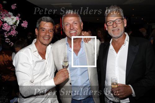 Amsterdam 16 juli 2019
Presentatie Amsterdam XXXL met Gordon op de cover. Gordon met broer John en journalist Remco Rhee
