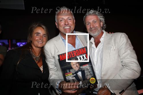 Amsterdam 16 juli 2019
Presentatie Amsterdam XXXL met Gordon op de cover. Gordon met Mark Teurlings en Gimena